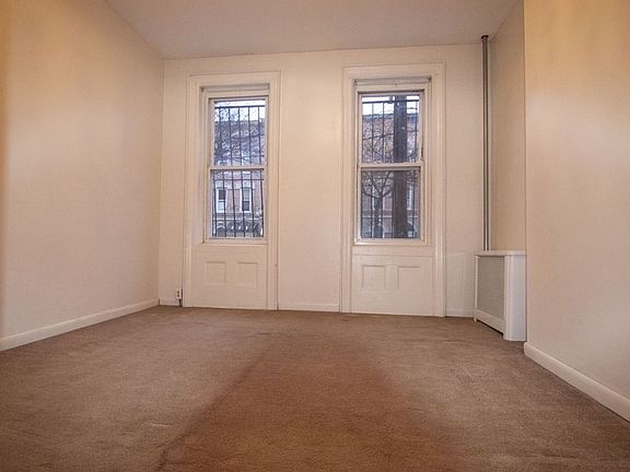 5th image of 398 Stanhope St #1
