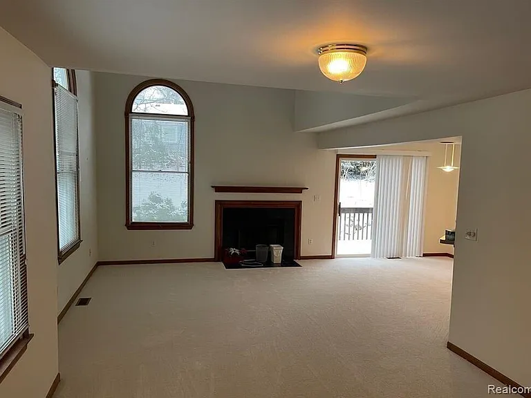 2445 Mulberry Ct — Photo 4