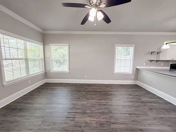 3rd image of 107 Griffin St #107