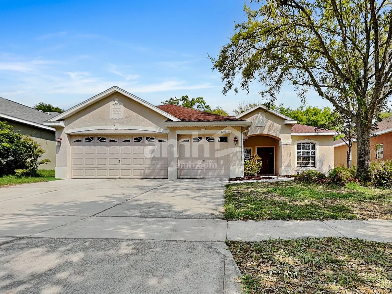 4 bed, 2.0 bath, 1953 sqft, $2,540 — Photo 1