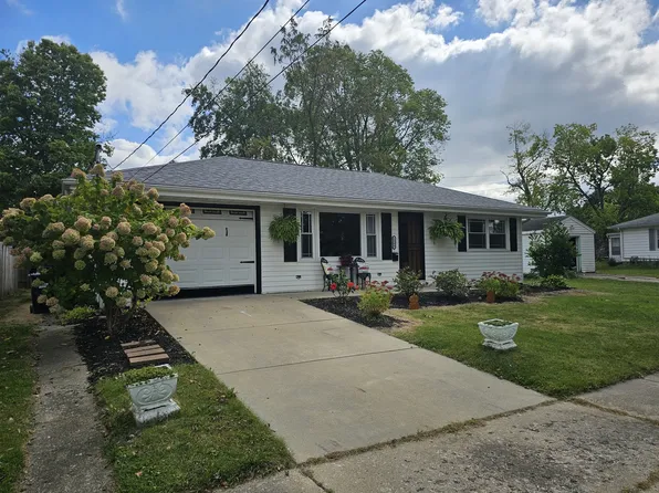 1504-1506 S Roosevelt Ave, Bloomington, IL 61701