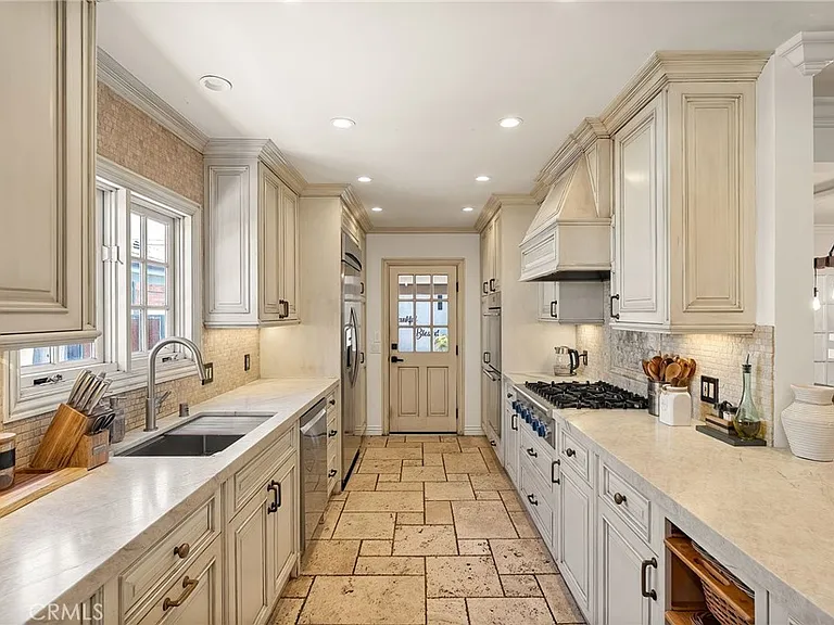 5330 Natick Ave — Photo 14