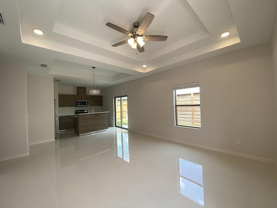 1st image of 5708 Nightingale Ave #2