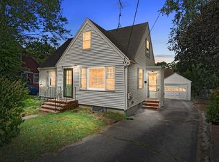 28 Fair St, Uxbridge, MA 01569