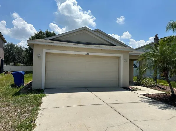 7752 Carriage Pointe Dr, Gibsonton, FL 33534