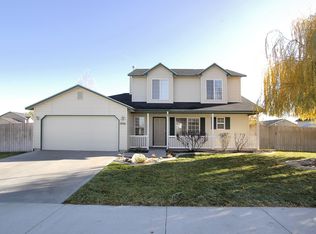 1926 N Sparrow Hawk Ave, Kuna, ID 83634