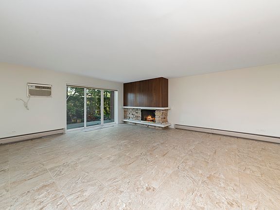 3rd image of 4221 Saratoga Ave APT 101A