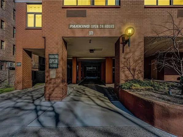 3111 Ocean Parkway image 4 of 30