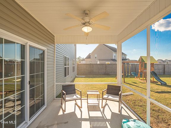 5th image of 1011 Bluefish Pl