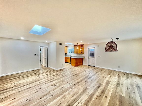 3rd image of 4119 Moraga Ave