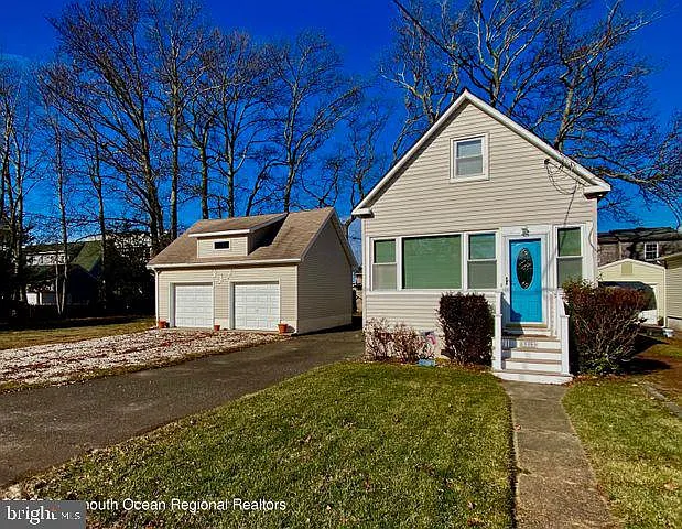519 E Point Pleasant Ave photo 1
