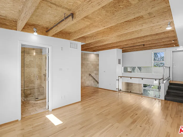717 N Highland Ave #16 — Photo 18