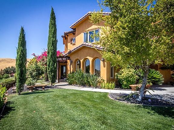 4th image of 4051 English Oaks Dr