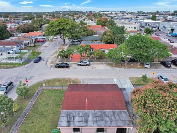 960 E 43rd St, Hialeah, FL 33013