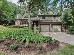 5854 Woods Edge Rd, Fitchburg, WI 53711