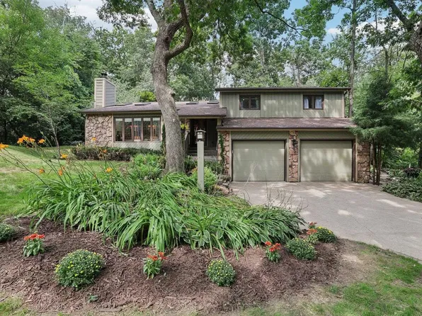 5854 Woods Edge Road, Fitchburg, WI 53711