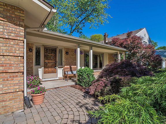 4th image of 3430 Brentwood Ct
