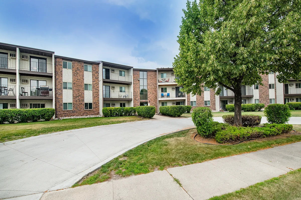 Building Photo - Southwind Apartments