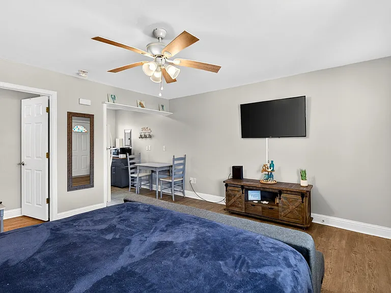 1664 Beach Blvd #35 — Photo 7