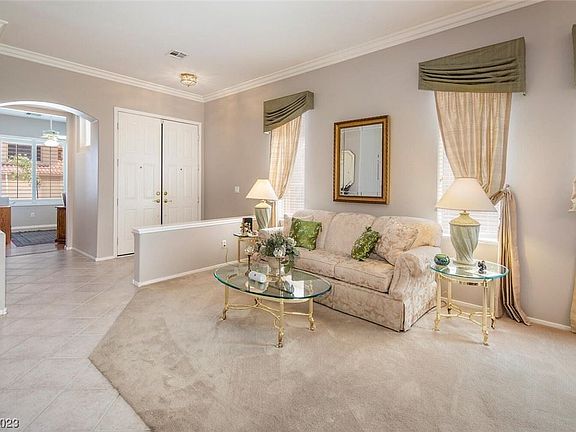 4th image of 829 Cambridge Cross Pl