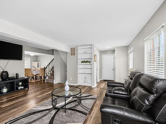 4th image of 11133 Jardin Pl