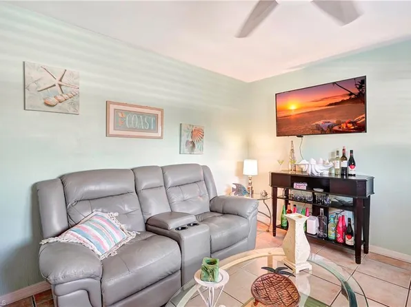 8127 Country RD #106, FORT MYERS, FL 33919