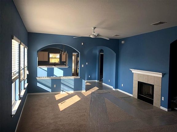 3rd image of 230 Flinn St