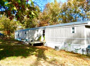 424 Apricot Ln, Reeds Spring, MO 65737