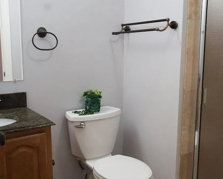757 Syracuse Ave — Photo 14