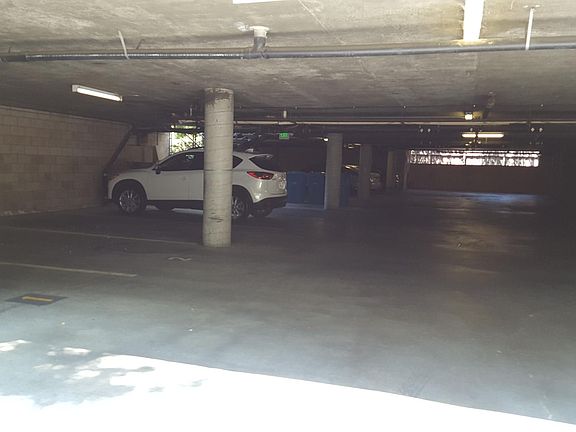 4th image of 165 E Okeefe St APT 2