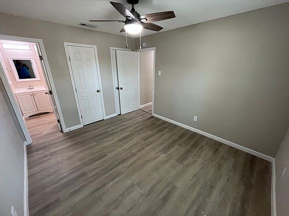 5th image of 9615 Oak Gate Ln