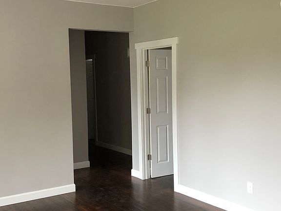 2nd image of 109 Ashberry Ln