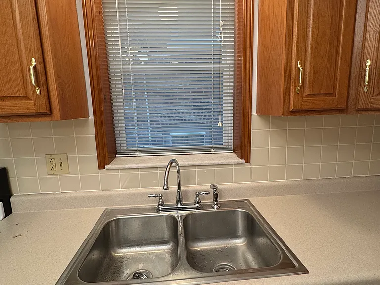 5011 Goethe Ave #B — Photo 15