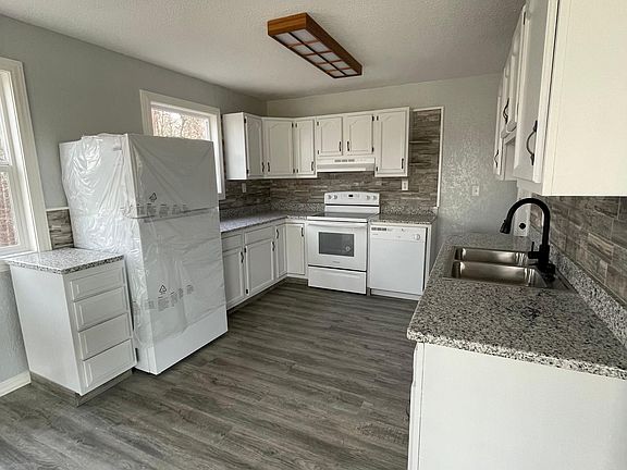 2nd image of 265 Panorama Dr