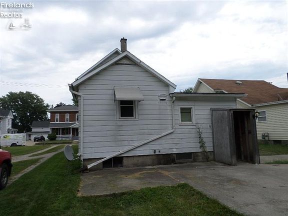 2nd image of 1011 Vine St