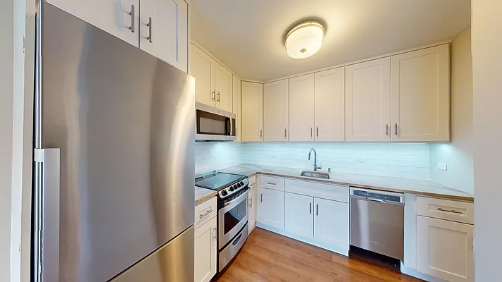 Rented by Bond New York | media 13