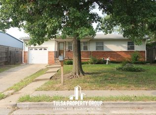 201 E 11th St, Owasso, OK 74055