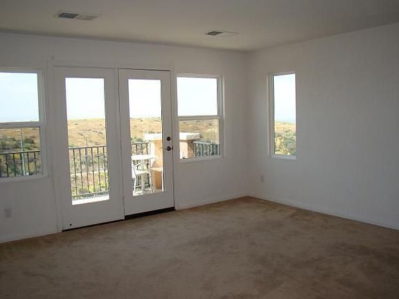5th image of 5004 Crescent Bay Dr