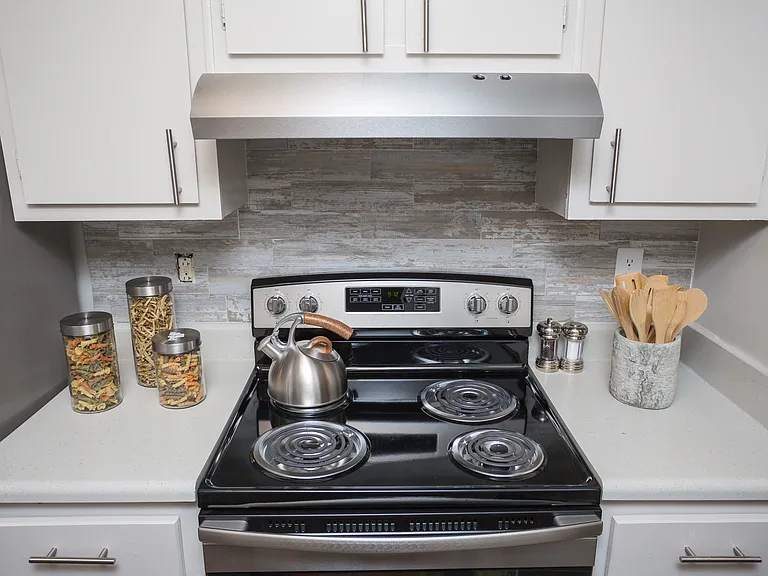 City Park Apartments — Photo 7