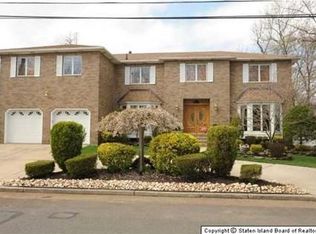 50 Nancy Ln, Staten Island, NY 10307