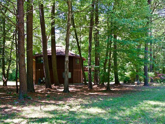 2nd image of 32741 Sleepy Hollow Ln