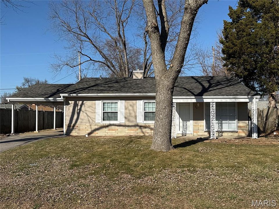 1st image of 26 Jamaica Dr