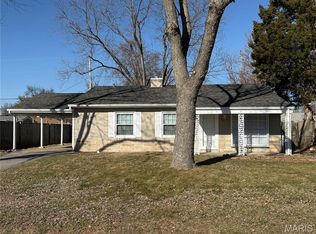 26 Jamaica Dr, Saint Peters, MO 63376