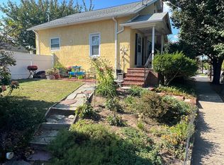 347 Mohican St, Essington, PA 19029