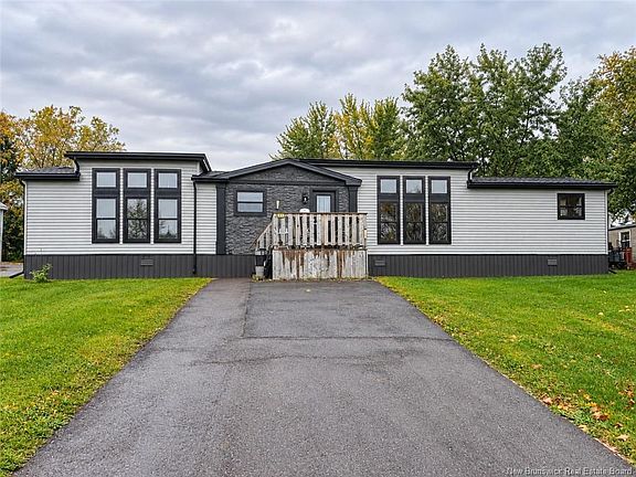 2nd image of 61 Moss Ln