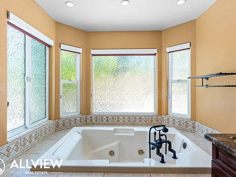 24911 Luton St — Photo 16