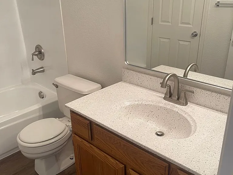720 Sunrise Ave — Photo 12