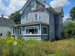 6 Pine St, East Millinocket, ME 04430