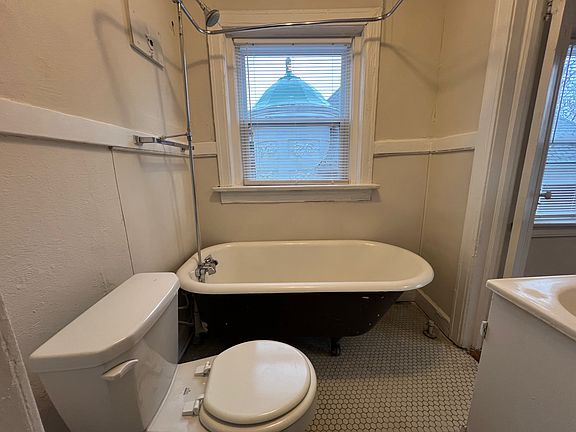 4th image of 3727 Southwest Trfy APT 11
