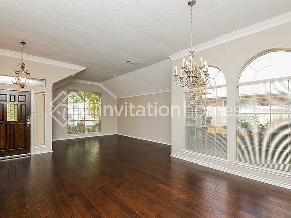 3rd image of 6117 Pinwood Cir